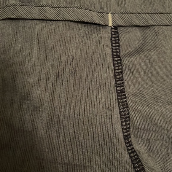 Lululemon Navy Speed Up Shorts - Picture 6 of 6